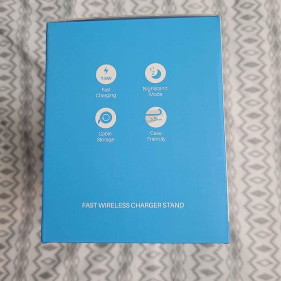 Seneo fast wireless charging stand for Apple iPhone and Apple watches - Picture 3 of 6